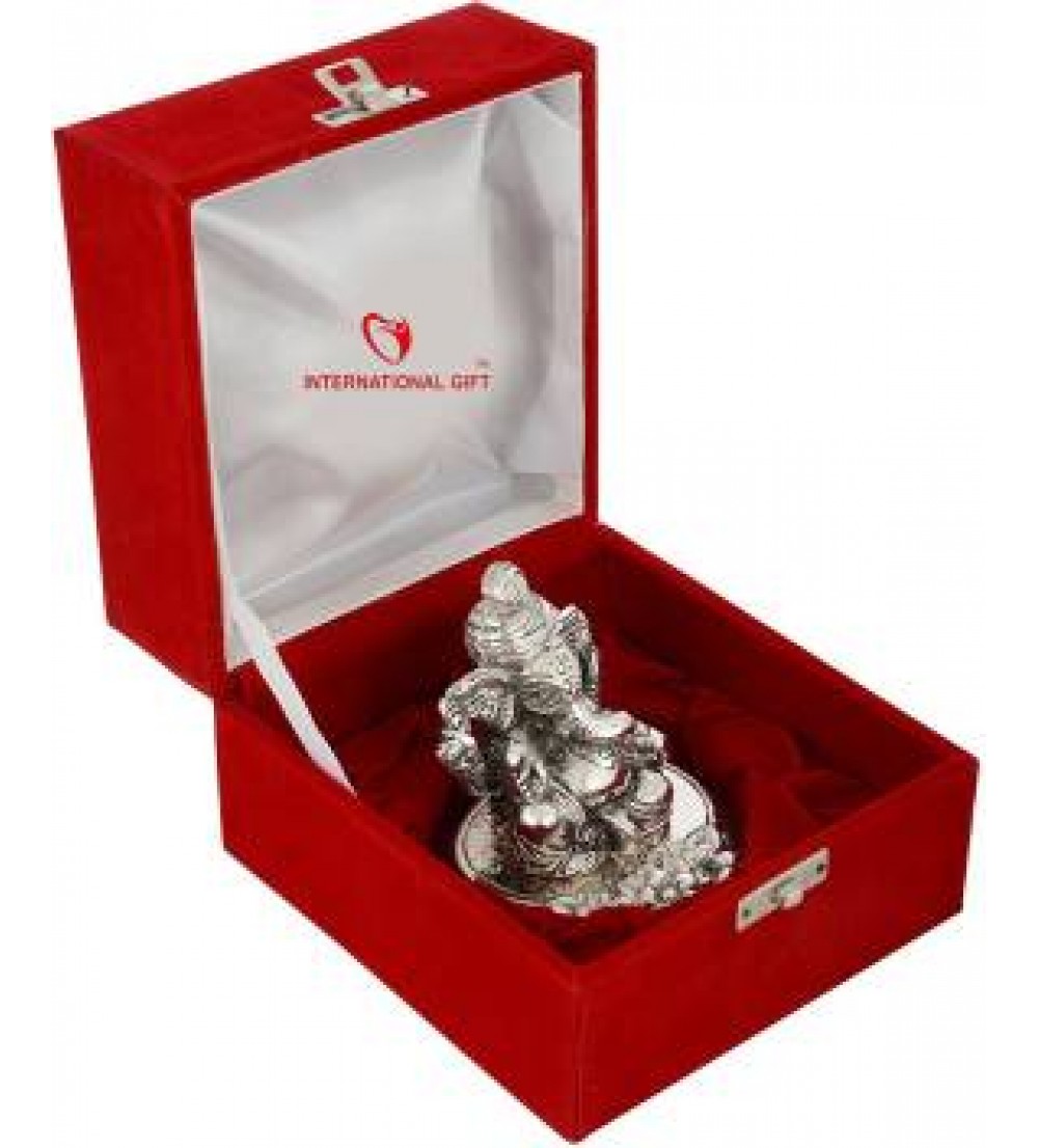 INTERNATIONAL GIFT Showpiece Gift Set